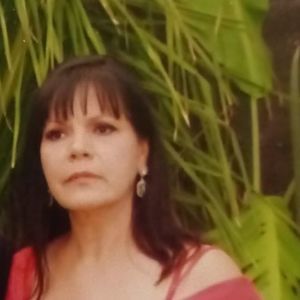 Meet your Posher, Mayela